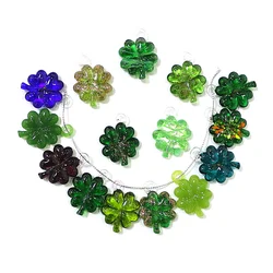 2 simpatici ciondoli di vetro di fascino dell'erba fortunata a quattro foglie per gli orecchini di gioielli fai da te alla moda delle donne che fanno handcrafted collana braccialetto accessori