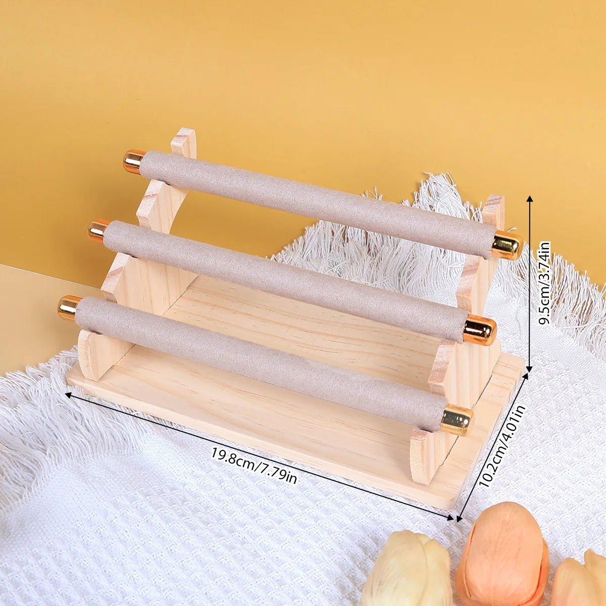 

Beige/green/black 3layers Flannel Ring Storage Display Rack Counter Display Rack Ladder Solid Wood Jewelry Creative Organizador