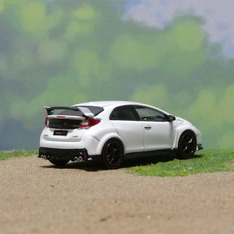 TW Diecast Alloy 1:64 Scale Civil TypeR FK2 Racing Sports Car Model Adult Classics Toys Souvenir Collection Gifts Static Display