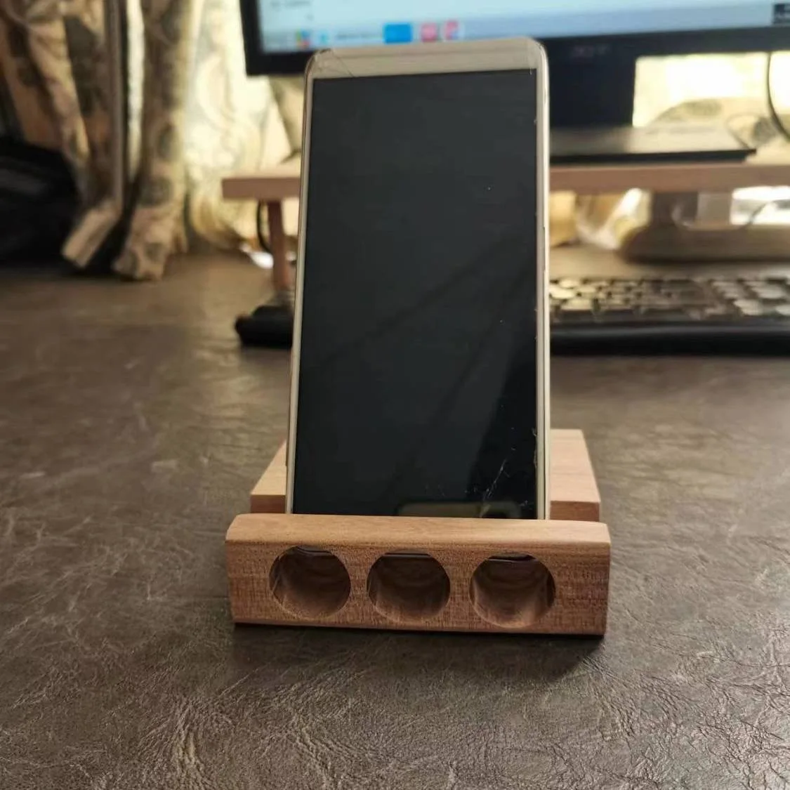 

2 шт. настольный держатель для телефона из цельного дерева с большим объемом, деревянный стол, универсальный мобильный телефон, планшет, физический деревянный усилитель