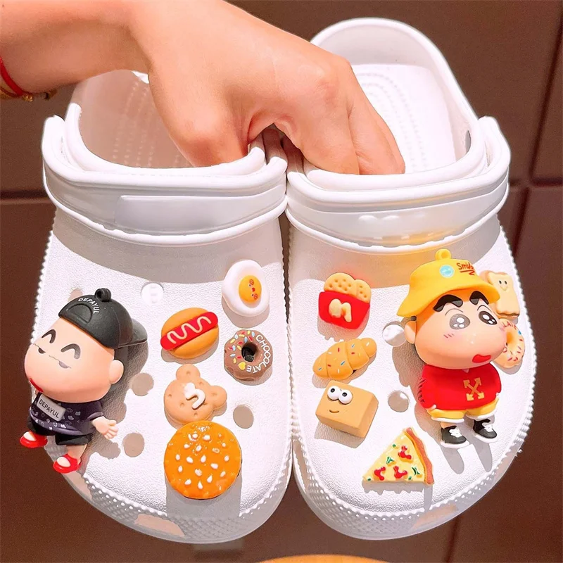 Miniso Whole Set Hot Sale Diy Hole Shoes Charms 3D Cute Comic Character Shoes Buckle Set Shoe Flower Detachable Festival Gift