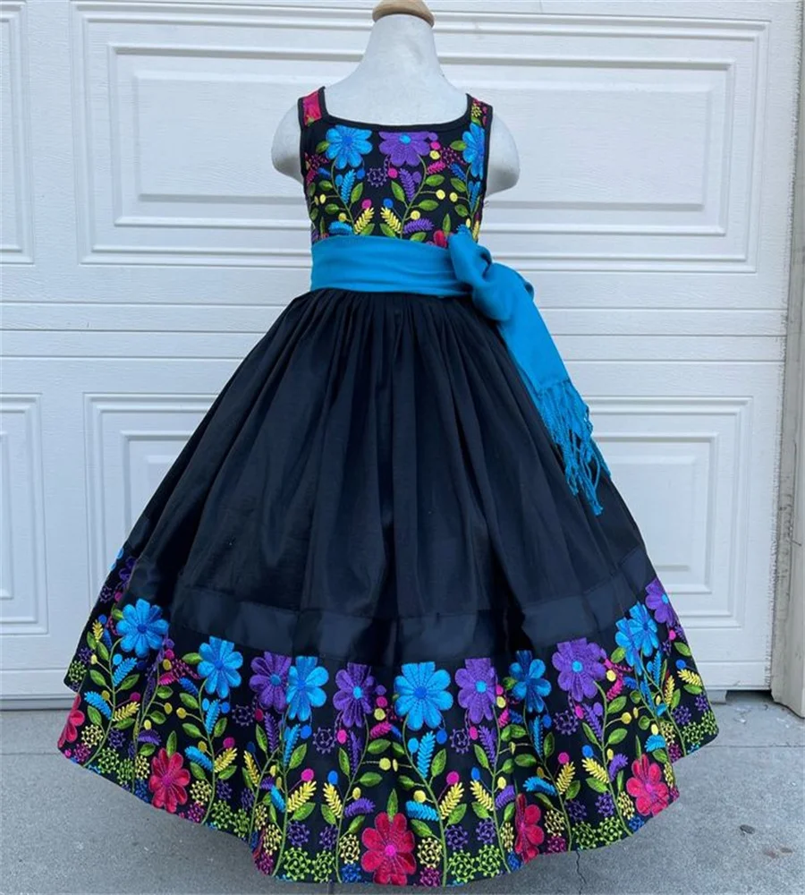 Robe à fleurs noires du Mexique pour filles, robe de reconstitution historique pour enfants, robe de fête d'anniversaire pour tout-petits, broderie, première communion, Saint Mariachi, personnalisé