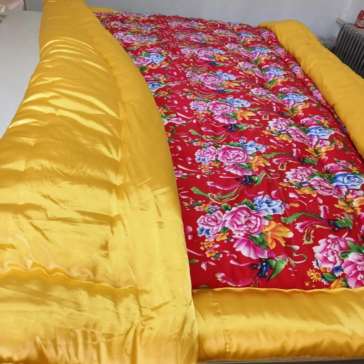 No cotton filling Glossy satin silk cover with single-sided zipper Ice cool floral print bedspread home bedding