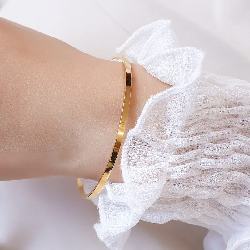 Classic Flat Stainless Steel PVD Gold Rose Gold Color Waterproof 2mm Thin Bracelet Fashion Accessories New Year Gift For Women
