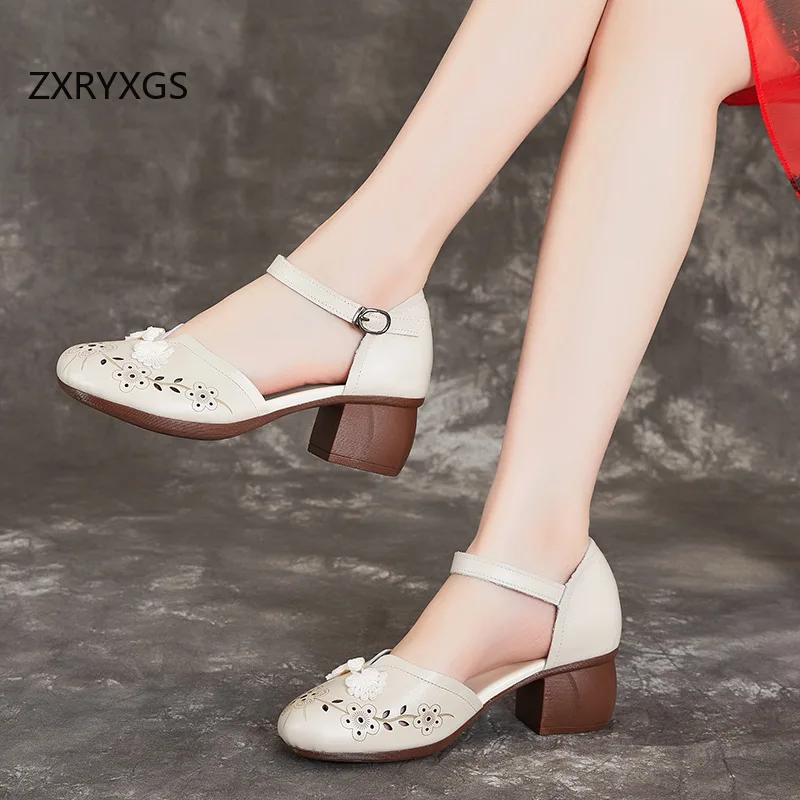 ZXRYXGS Classic Flowers Round Toe Women Fashionable Sandals 2024 Summer Side Air Thick Mid Heel Sandals Wedding Banquet Sandals