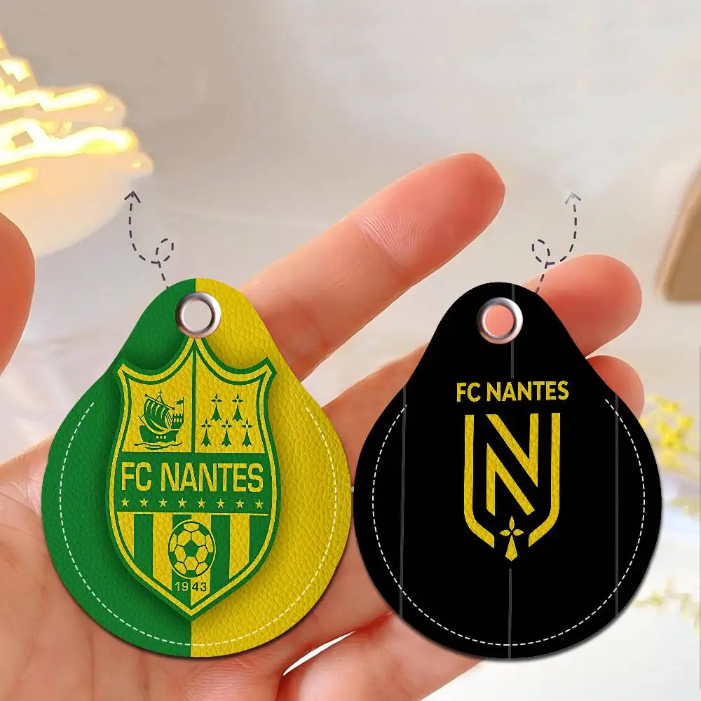 F-FC N-Nante الإبداعية الكرتون نمط بطاقة الوصول الحساسة واقية كم المفاتيح قلادة الزخرفية الموضة