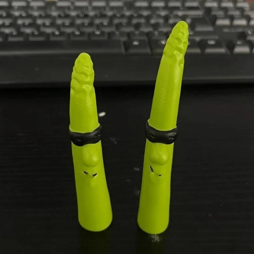 

2Pcs Creative Bamboo Shoot Plant Crafts Cute Expression Green Bamboo Shoot Garden Stakes Resin Crafts Weatherproof