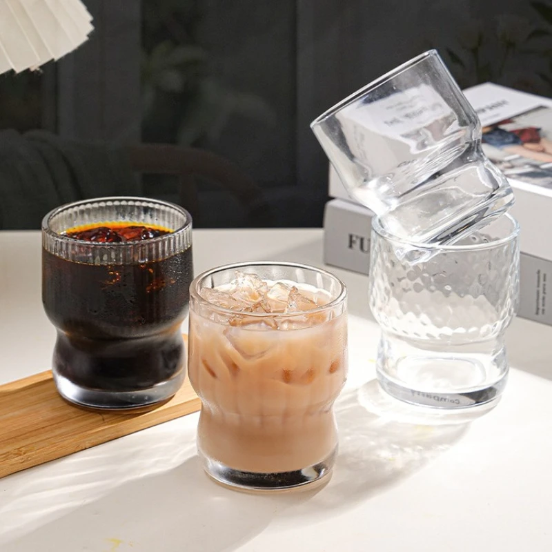 1 Stück Gehämmerte Glas-Tasse Luxuriöse Kaffeetasse Stilvolle Wassertasse für Zuhause Sommer-Milchgetränketasse Haushaltswaren