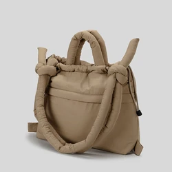 Borsa tote imbottita di grande capacità in nylon morbido casual Borse da donna imbottite di design Borse a tracolla a tracolla multifunzionali 2024