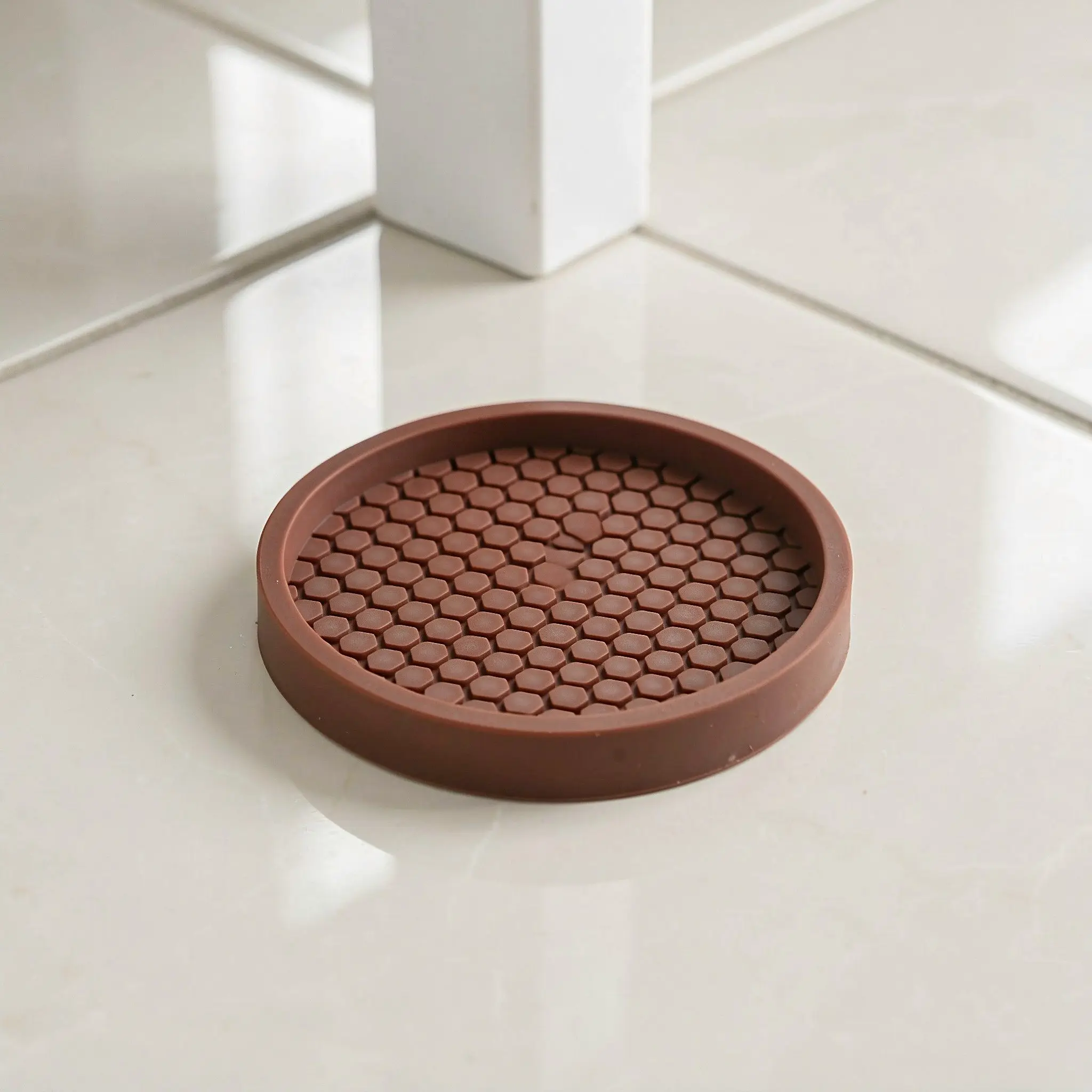 4Pcs Brown Rubber Furniture Pad Anti Slip Floor Protector Sofa Bed Chair Leg Anti Vibration Suction Cup Furniture Mat
