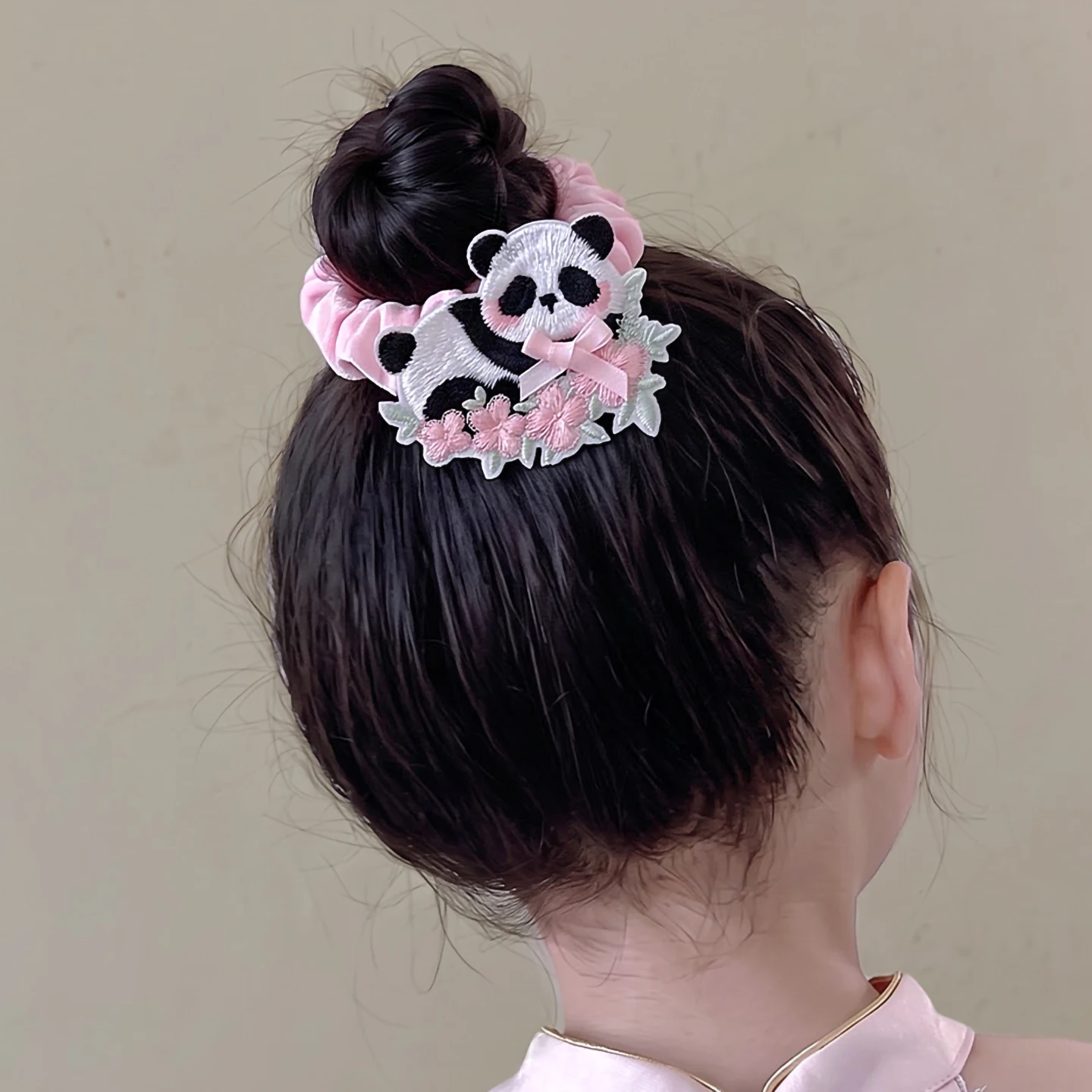 Neues Cartoon-Panda-Haarspangen-Set für Kinder, Plüschpuppe, Schleife, Blumen-Haargummis für Frauen und Mädchen, niedliche rosa Haaraccessoires für den Alltag – Detail 8