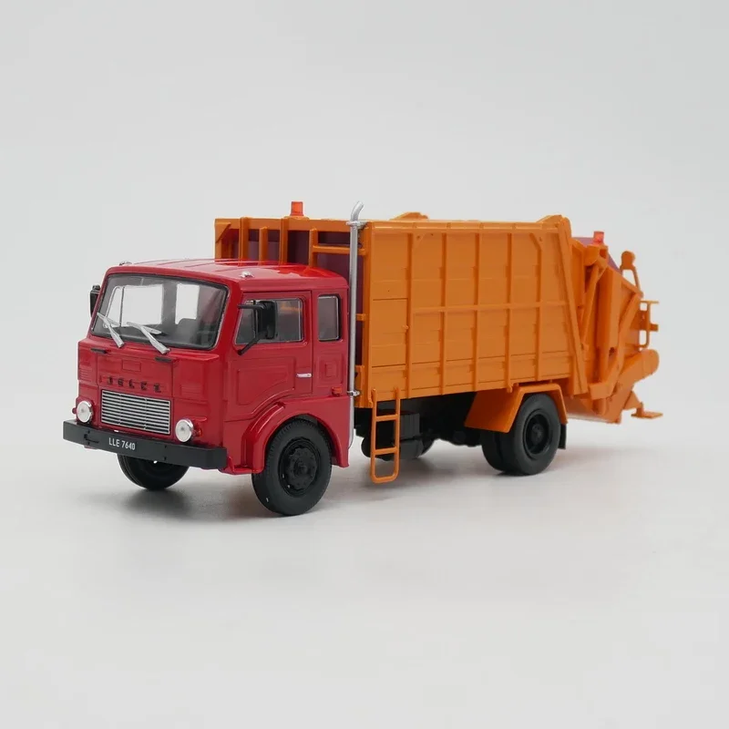 Diecast IXO 1:43 Scale Jelcz P325 WUKO SM 101 Yelch Truck Garbage Transfer Truck Alloy Car Model Collectible Toy Gift Display