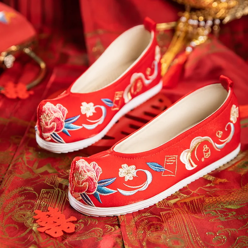 CY122 2024 Autumn New Chinese Wedding Shoes Ancient Style Embroidery Hanfu Vintage Red Bride Wedding Xiuhe Shoe