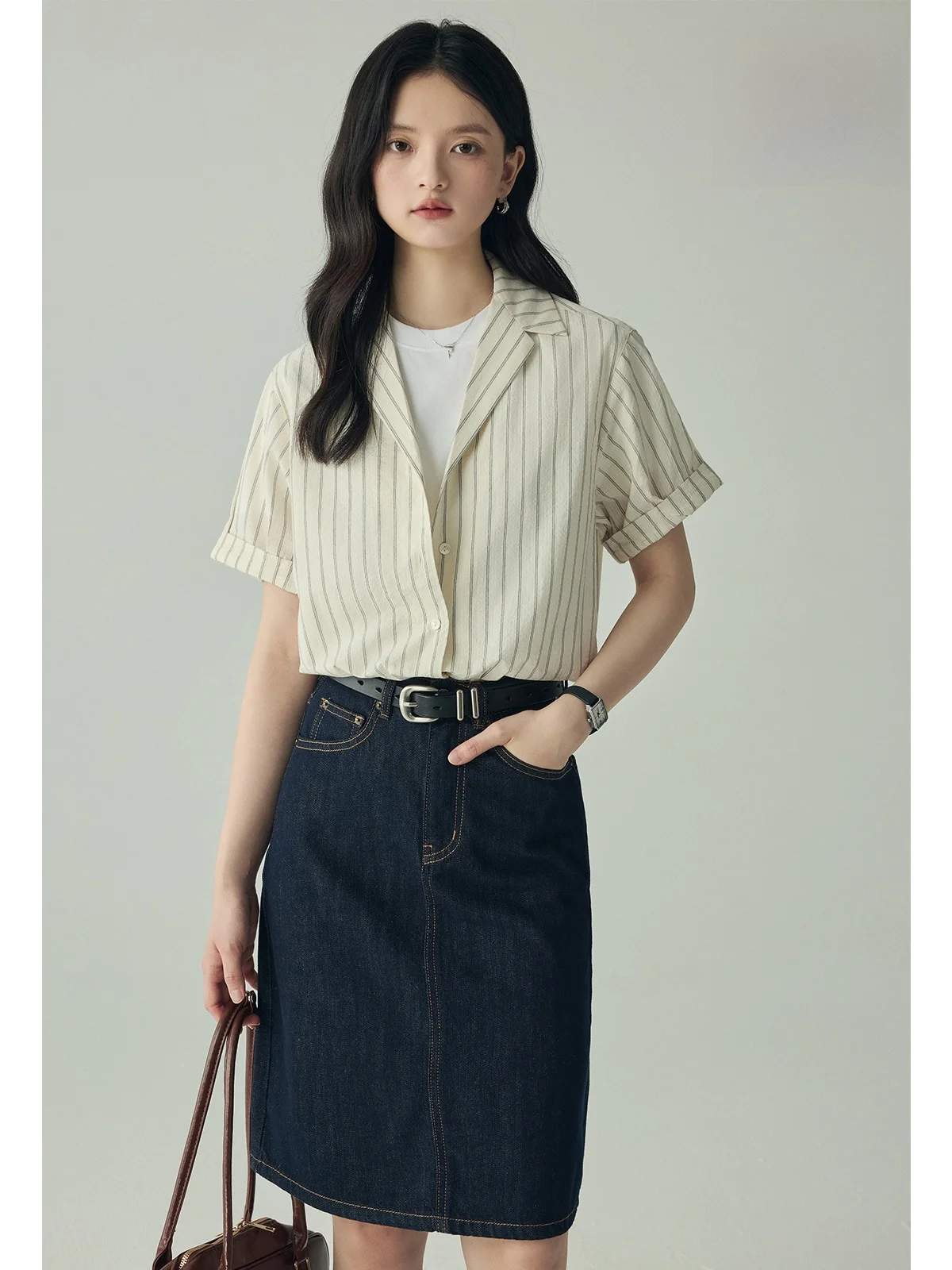 

Ayla Home Cuban Collar Stripe Shirt Women's Fashionable Commute Short Sleeve Vintage Design Breathable Thin Material V-neck