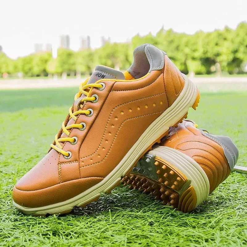 2024 nuove scarpe da golf impermeabili universali Four Seasons sneakers da passeggio di lusso da uomo per golfisti scarpe da passeggio comode