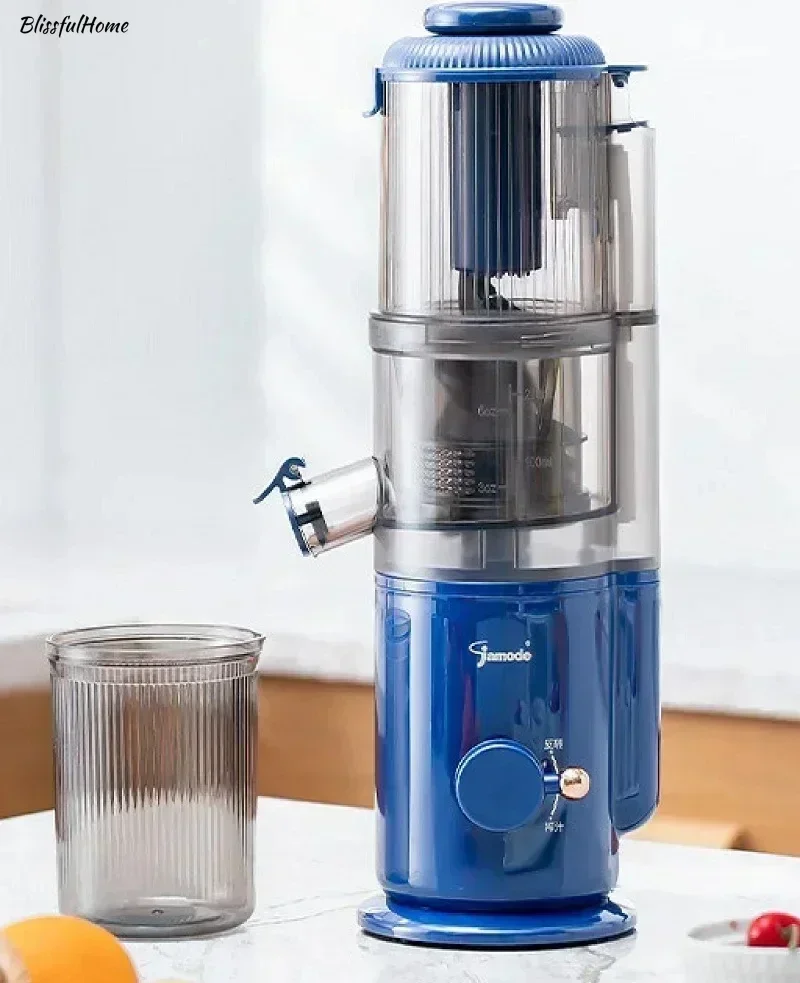 New mini home juicer. Slow, cold press. Separates residue. For fruits.