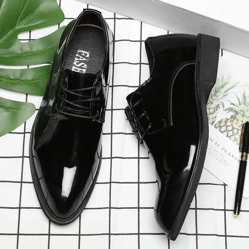 Autumn Winter Bright Upper Business Patent Leather Dress Shoes Man 2024 Trend Elegant Social Shoe for Men and Classic Party 39