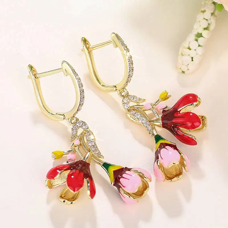 Huitan Ästhetische Bunte Blume Frauen Tropfen Ohrringe Intarsien Glänzende CZ Süße Accessoires für Hochzeit Party Charming Täglichen Schmuck
