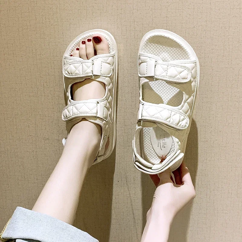 Trends Sandals Summer New Flat British Wind Embroidery Thick-soled Casual Casual Roman Fragrance Designer Shoes Star