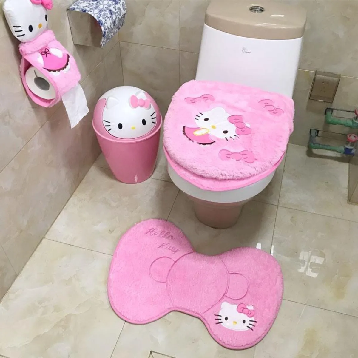 Anime Sanrio HelloKitty Cartoon Toilet Seat Pad Adhesive Warm Thick Plush Universal 3-Piece Kawaii Cute Holiday Gifts view 2