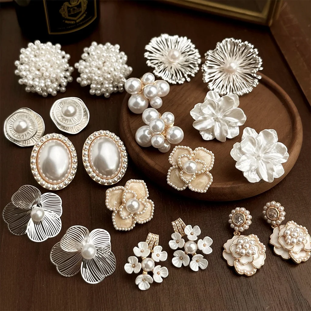 brincos-de-flor-com-perolas-exageradas-luxuosos-vintage-para-vestido-de-noiva-joia-elegante-para-a-orelha-liga-banhada-a-prata-e-ouro-nova-moda-acessorio