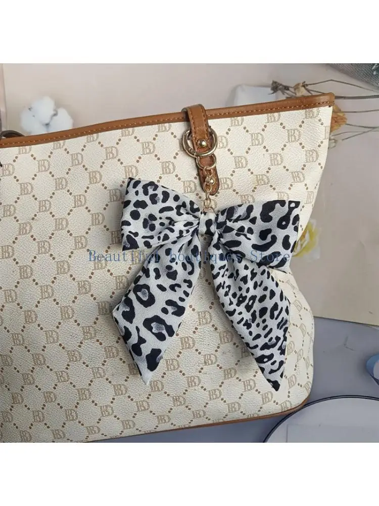 

U4LF 2 Piece Unique Bowknot Design Keychain Decorative Holder Charm For Handbags