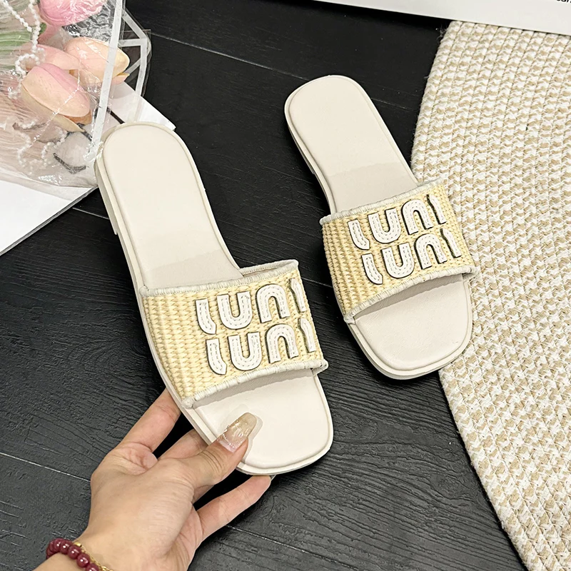 2025 جديد الصيف المرأة النعال موضة الوجه يتخبط في الهواء الطلق صنادل شاطئ المرأة عادية المنسوجة الصنادل النسائية #5