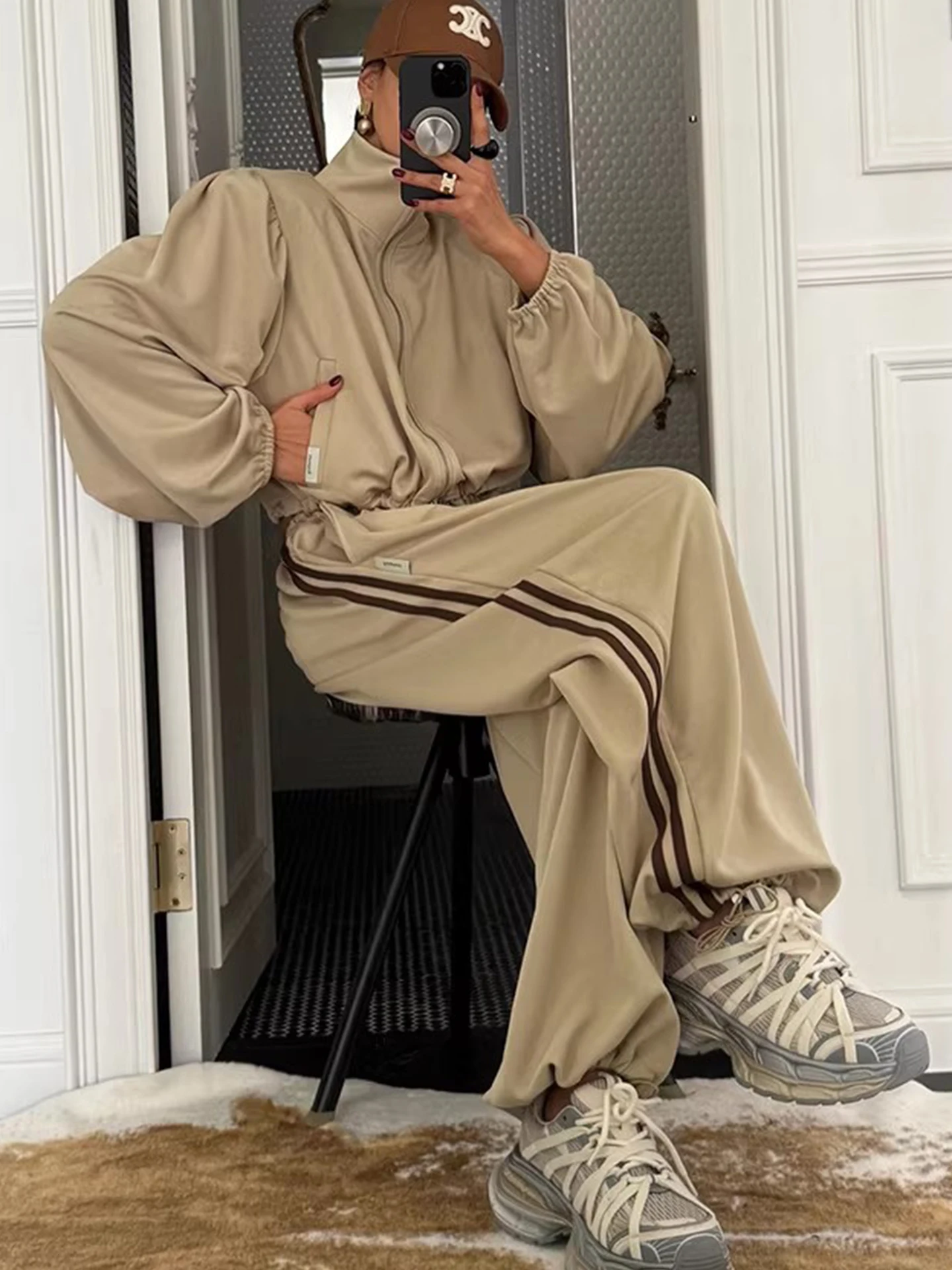 

Faionable Double Zipper Wide Leg Women's Set High Waist Casual Pants Top Bot Two-Piece Spring Collection