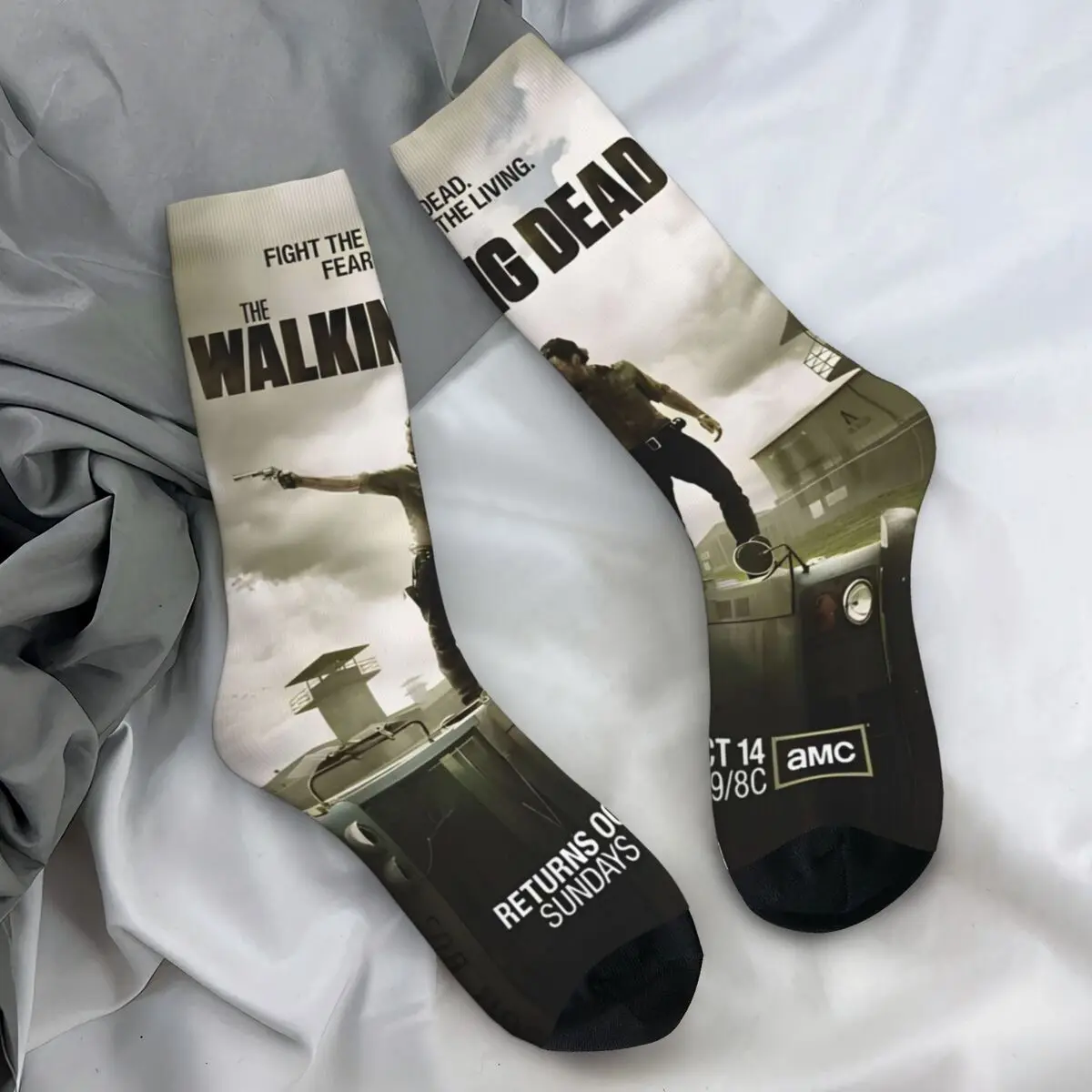 ΠΠΎΡΠΊΠΈ Β«Π₯ΠΎΠ΄ΡΡΠΈΠ΅ ΠΌΠ΅ΡΡΠ²Π΅ΡΡΒ», Π·ΠΈΠΌΠ½ΠΈΠ΅ Π°ΠΌΠ΅ΡΠΈΠΊΠ°Π½ΡΠΊΠΈΠ΅ ΡΠΆΠ°ΡΡ, ΡΠ΅Π»Π΅Π²ΠΈΠ·ΠΈΠΎΠ½Π½ΡΠ΅ ΡΡΠ»ΠΊΠΈ, ΠΌΡΠΆΡΠΊΠΈΠ΅ ΡΠ΅ΠΏΠ»ΡΠ΅ ΠΌΡΠ³ΠΊΠΈΠ΅ Π½ΠΎΡΠΊΠΈ Ρ ΡΠ·ΠΎΡΠΎΠΌ, Π°Π½ΡΠΈΠ±Π°ΠΊΡΠ΅ΡΠΈΠ°Π»ΡΠ½ΡΠ΅ Π½ΠΎΡΠΊΠΈ Π΄Π»Ρ Π±Π΅Π³Π° ΠΠΎΡΠΊΠΈ Β«Π₯ΠΎΠ΄ΡΡΠΈΠ΅ ΠΌΠ΅ΡΡΠ²Π΅ΡΡΒ», Π·ΠΈΠΌΠ½ΠΈΠ΅ Π°ΠΌΠ΅ΡΠΈΠΊΠ°Π½ΡΠΊΠΈΠ΅ ΡΠΆΠ°ΡΡ, ΡΠ΅Π»Π΅Π²ΠΈΠ·ΠΈΠΎΠ½Π½ΡΠ΅ ΡΡΠ»ΠΊΠΈ, ΠΌΡΠΆΡΠΊΠΈΠ΅ ΡΠ΅ΠΏΠ»ΡΠ΅ ΠΌΡΠ³ΠΊΠΈΠ΅ Π½ΠΎΡΠΊΠΈ Ρ ΡΠ·ΠΎΡΠΎΠΌ, Π°Π½ΡΠΈΠ±Π°ΠΊΡΠ΅ΡΠΈΠ°Π»ΡΠ½ΡΠ΅ Π½ΠΎΡΠΊΠΈ Π΄Π»Ρ Π±Π΅Π³Π°