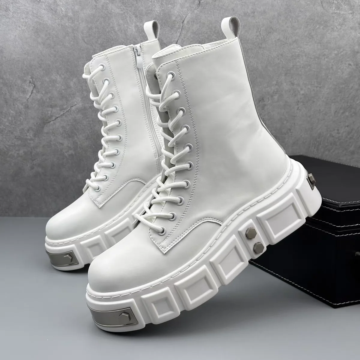 

White Men's 2024 Autumn and Winter Trendy Brand British Style Thick-soled High-top Inner Heightening Locomotive Boots