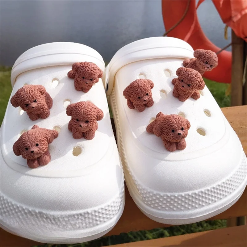 Aksesori dekorasi sepatu anak anjing 3D warna coklat lucu baru untuk bakiak, sandal, dan jam tangan bagus untuk hadiah perayaan