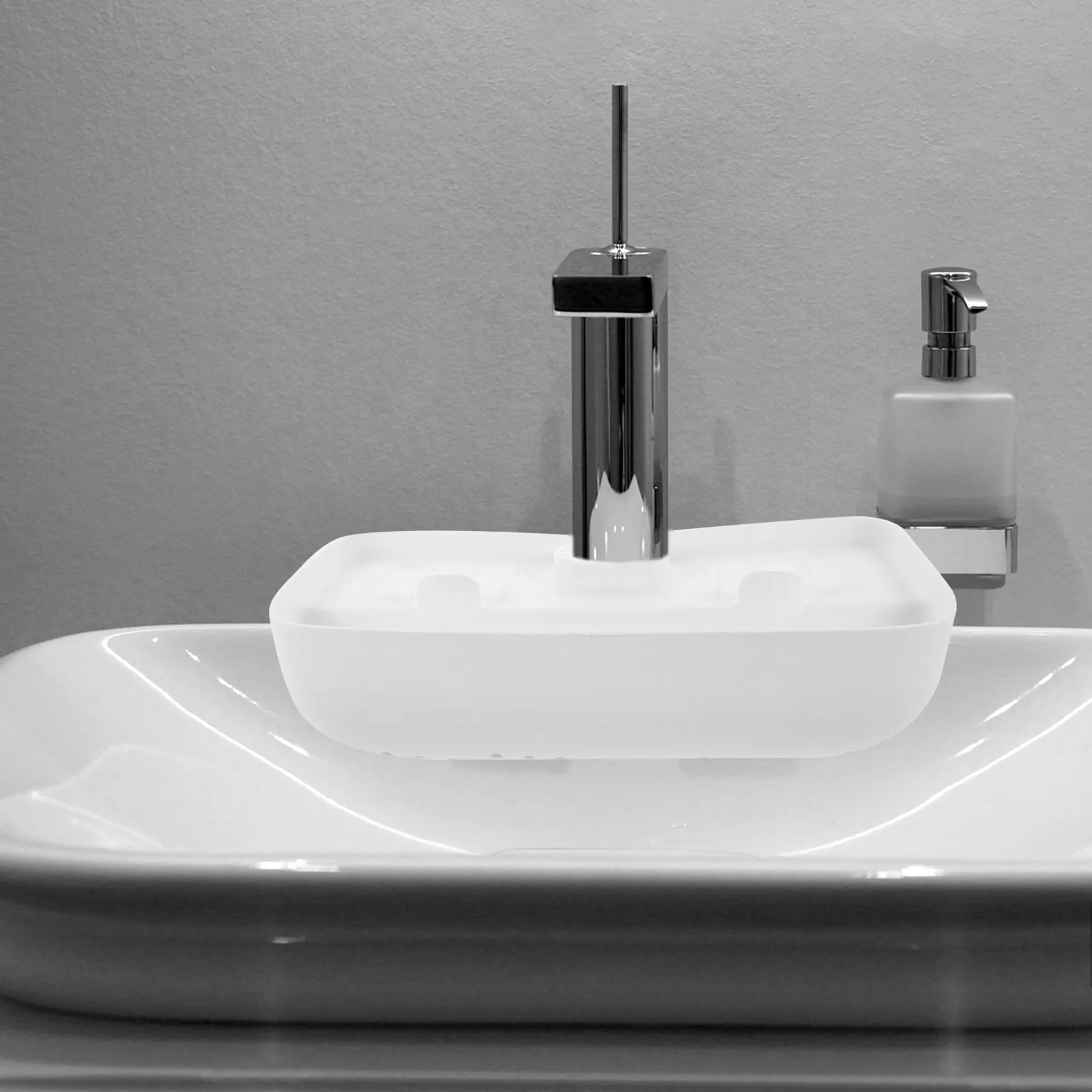 Kitchen Sink Drain Mat Faucet Splashing-Proof Draining Rack Adjustable Hole Faucet Guard Rack Storage Basket Sponge Brush Holder view 2