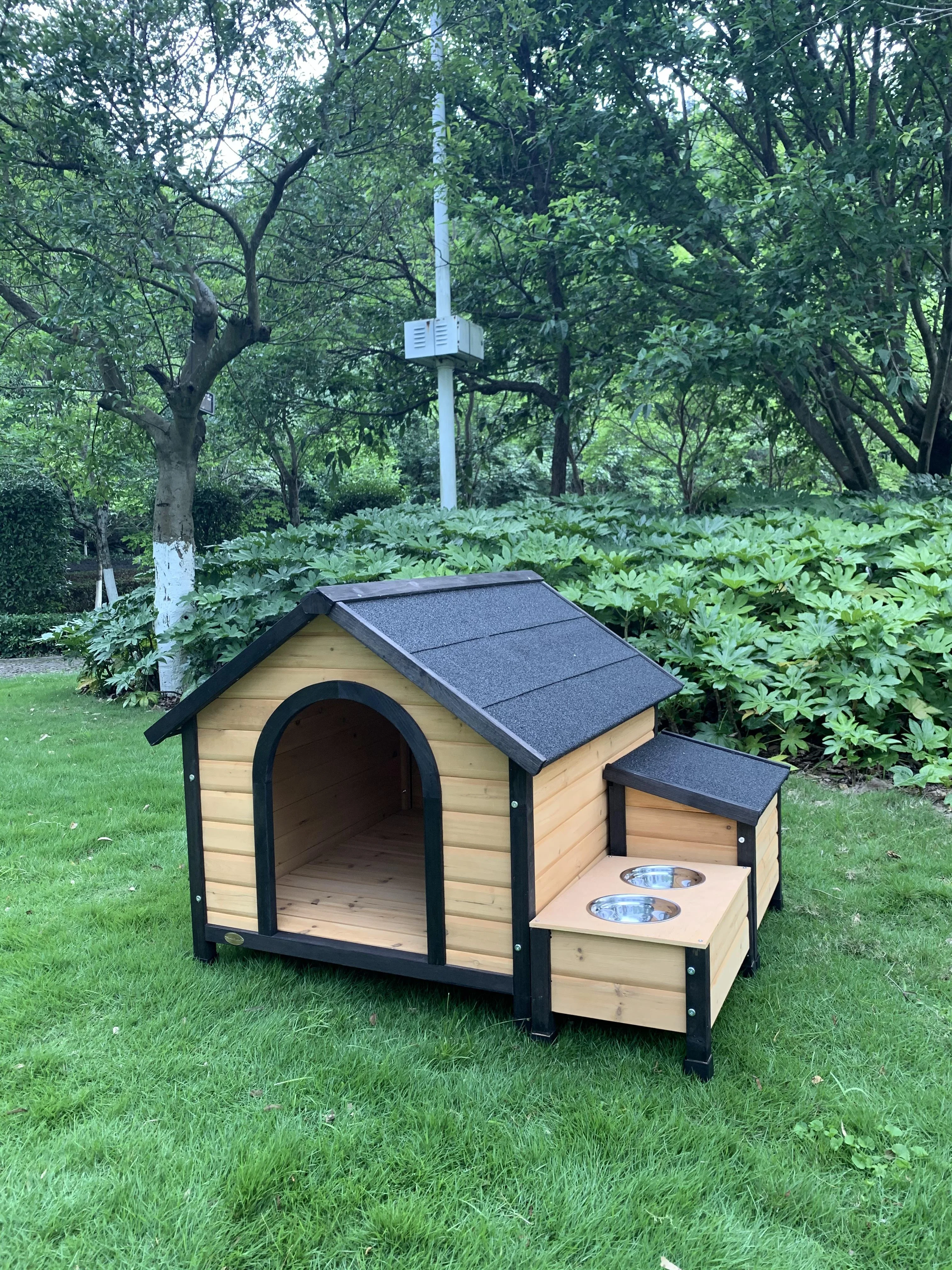 SUNNYZOO Wholesale factory cute outdoor  wooden dog  kennel house for sale