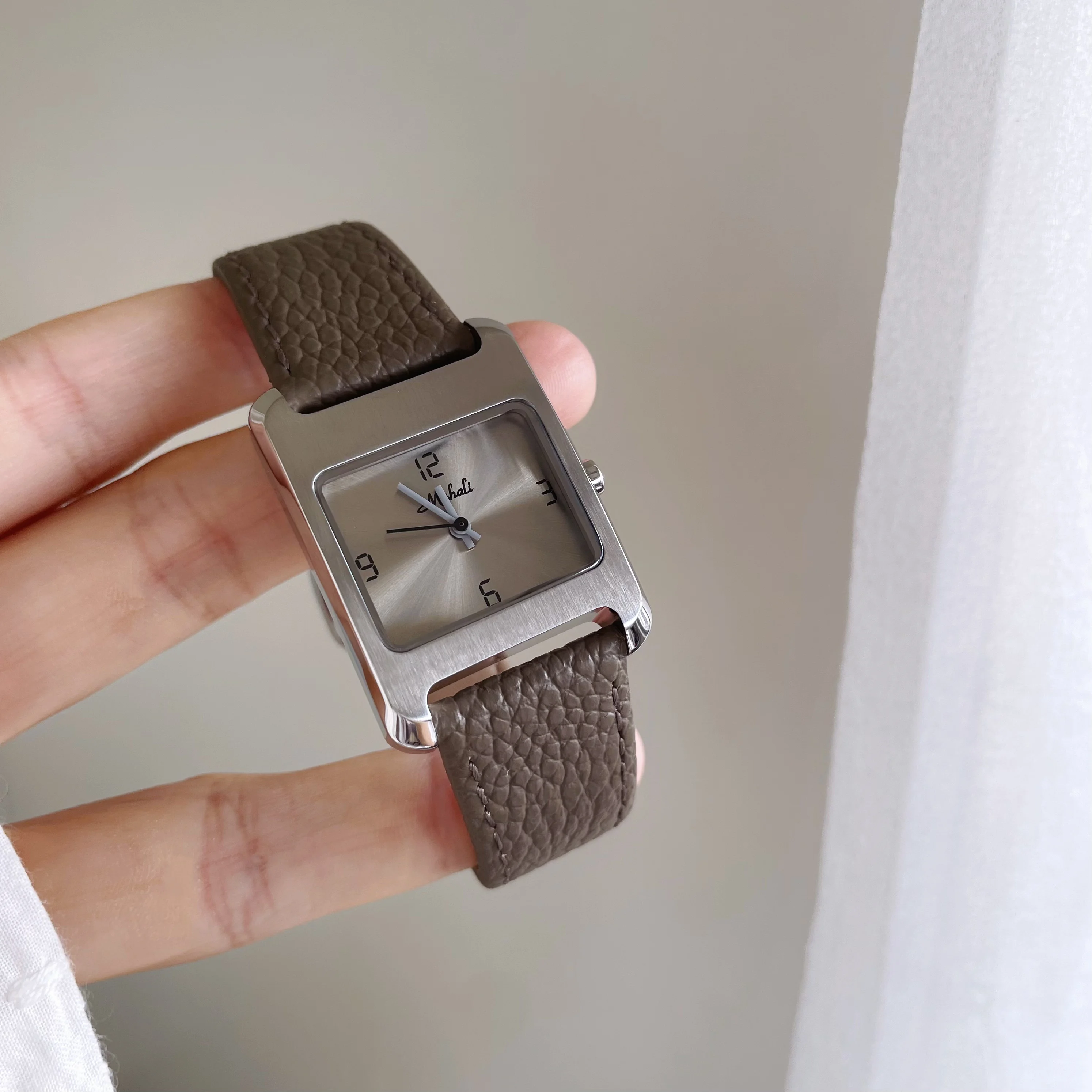 2026 New Luxury Gray Simple Elegant High-end Square Leather Watch Classic Stainless Steel Quartz Watch Gift for Women