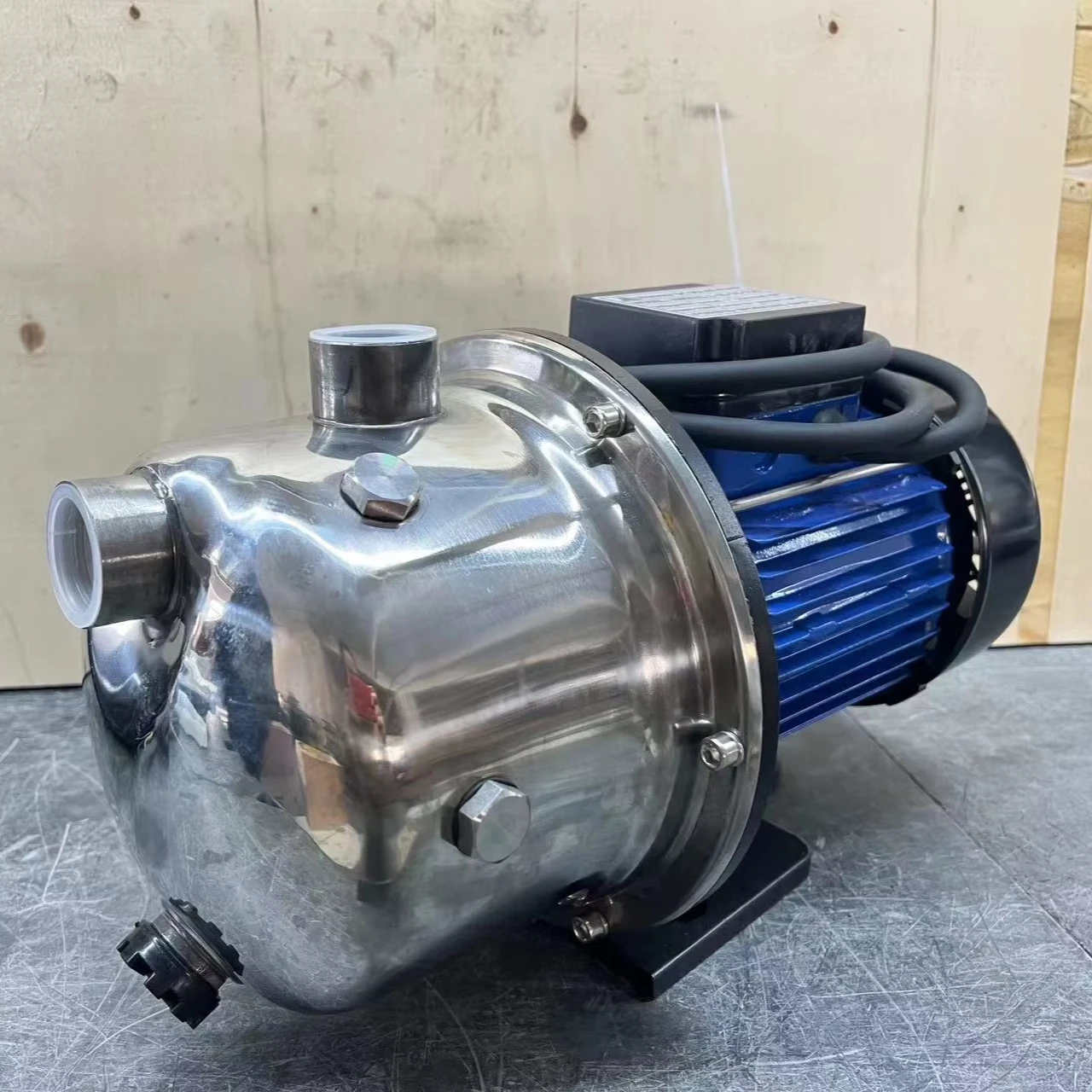 Pompa di pressione di sovralimentazione superficiale solare DC96V 1HP con controller MPPT