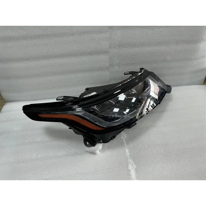 

Original V6 V8 4 Eyes LED Headlights for 2018-2022 for for Sport US Edition 6000K New Condition