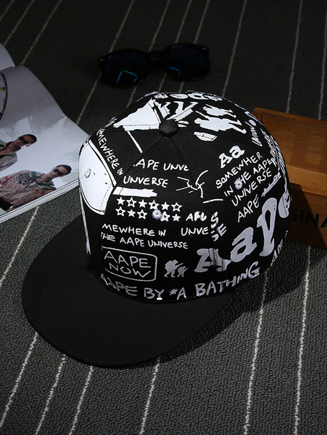 Hip hop cap flat brim hat street street dance duck tongue cap graffiti sunscreen sun hat spring and summer baseball cap