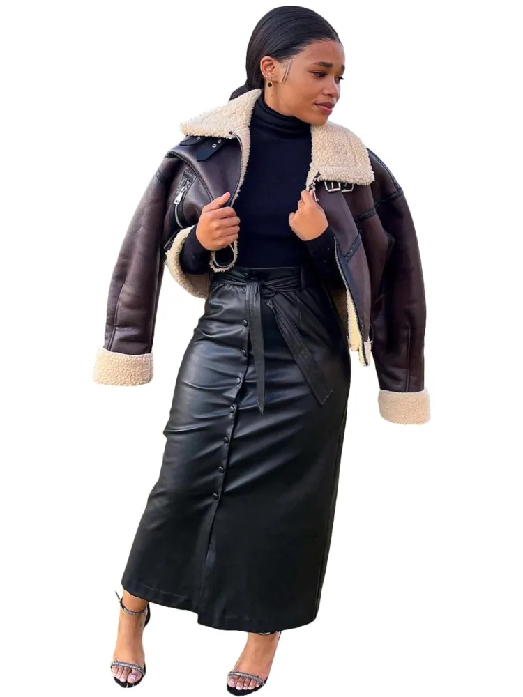 Temperament Pendler frauen Pu Leder Rock Retro Einfarbig Schnalle Schlitz Hüfte Rock 2026 Herbst Und Winter Vielseitig Neue stil