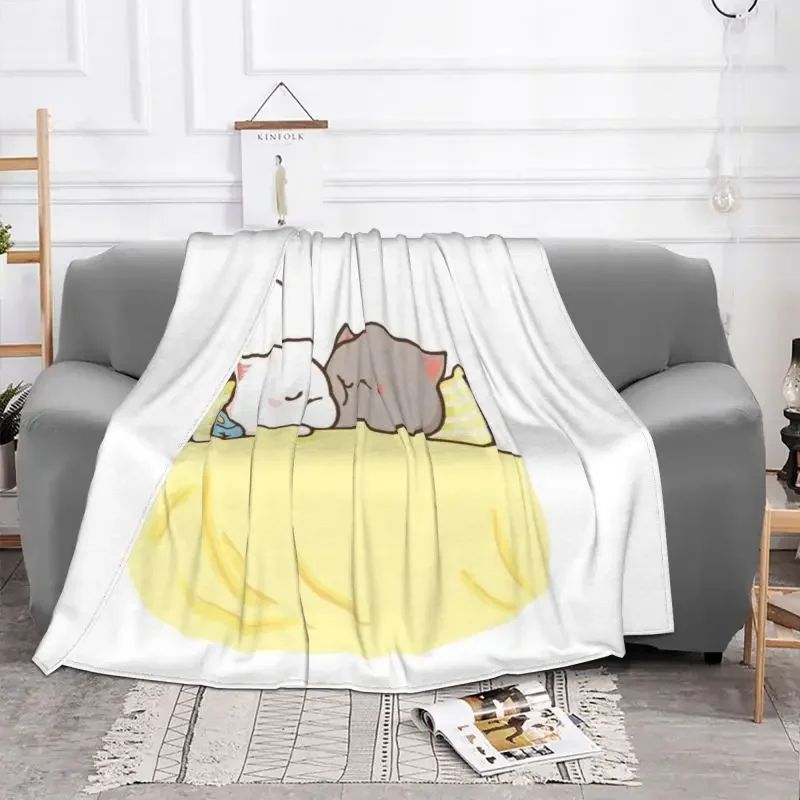 Peach And Goma Mochi Cat Sleeping Ultra-Soft Fleece Throw Blanket Ciepłe koce flanelowe do sypialni Samochód Sofa Narzuty na łóżko