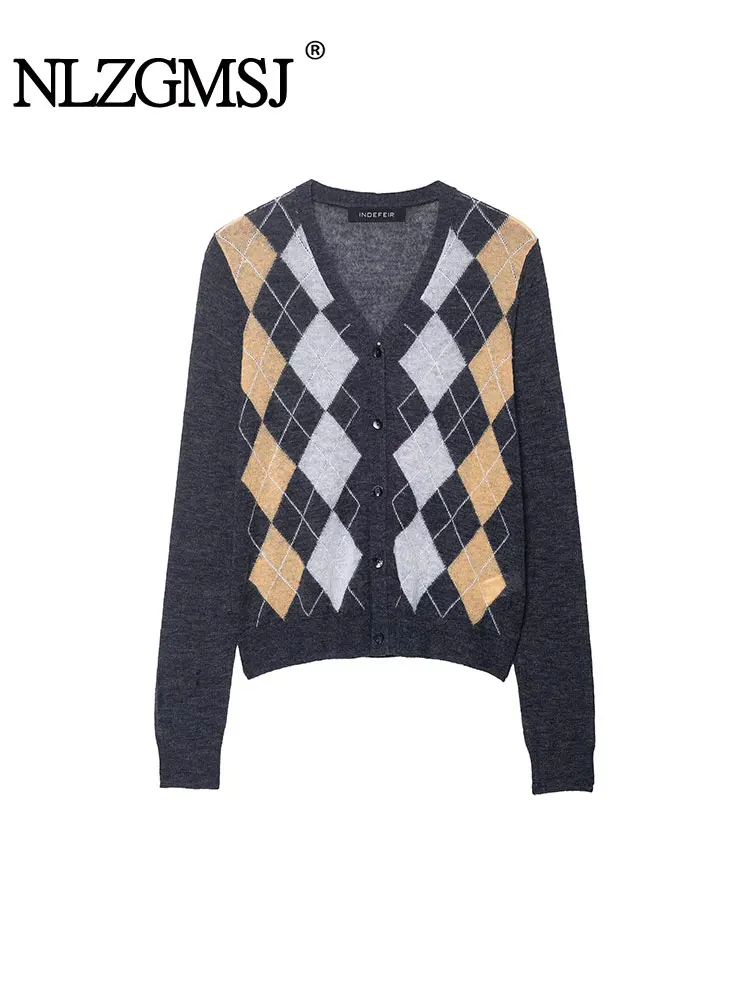 

NLZGMSJ Women 2025 Winter New Cardigan Sweater Fashion Button V Neck Long Sleeve Knitted Plaid Sweater Street Wear Female