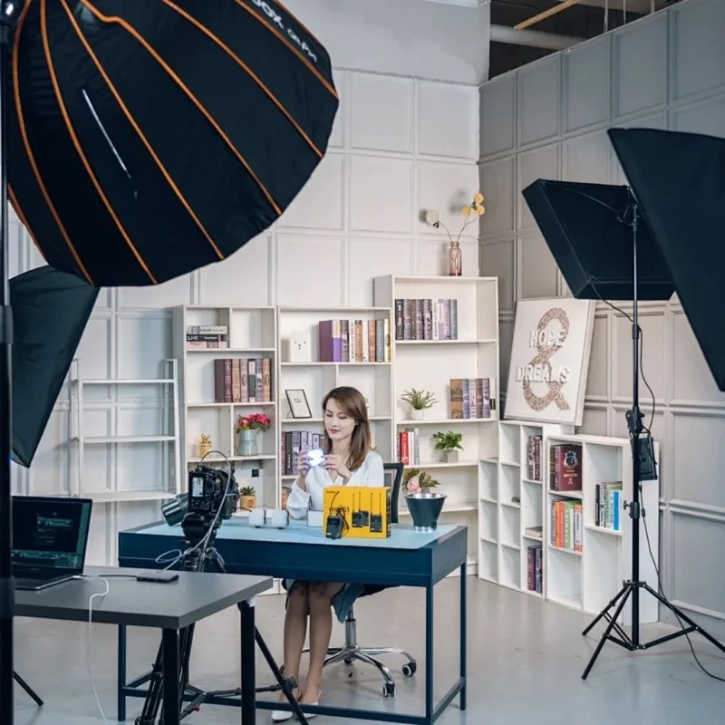 

Aluminum Vertical Flash Bracket Facilitates Easy Setups And Superior Lighting K1KF