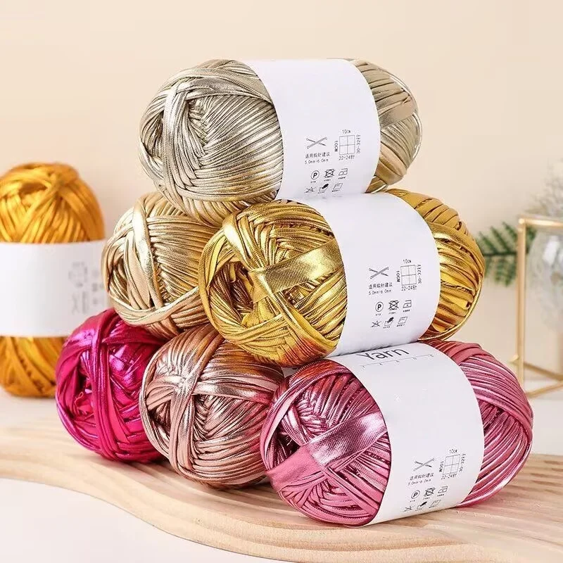 200g Shiny Metallic Cloth Yarn, Hand-Knitted DIY Materials, Crochet Roving Yarn, Suitable for Making Crochet Backpacks, Cushions, Shoes, Storage Baskets, Handicrafts, Yarn Balls for Hairbands and Other Clothing Accessories, 1 Piece = 200g