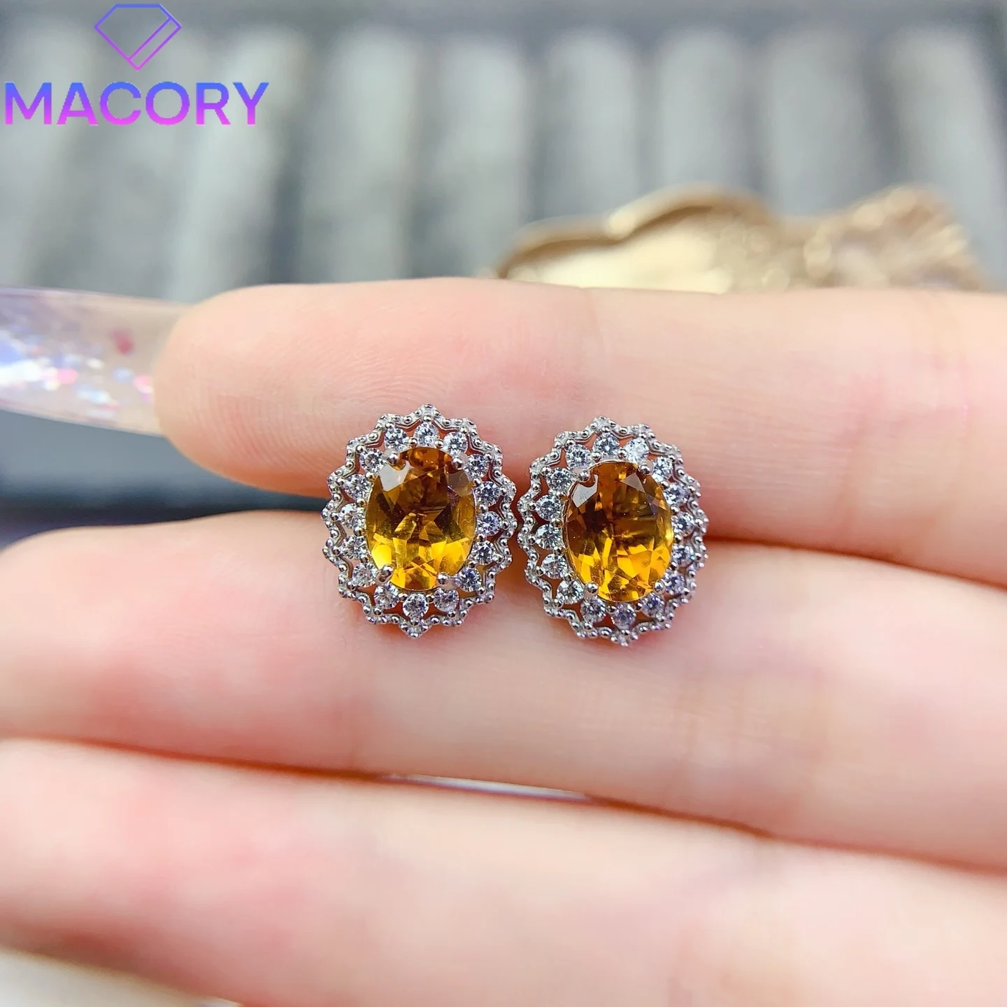 New Natural Yellow Crystal Stud Earrings for Women Rich Color High Quality Exquisitely Enhancing Elegance
