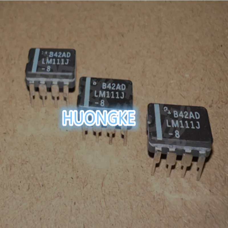 2PCS/LOT LM111JG LM111J LM111J-8 DIP8 IN STOCK