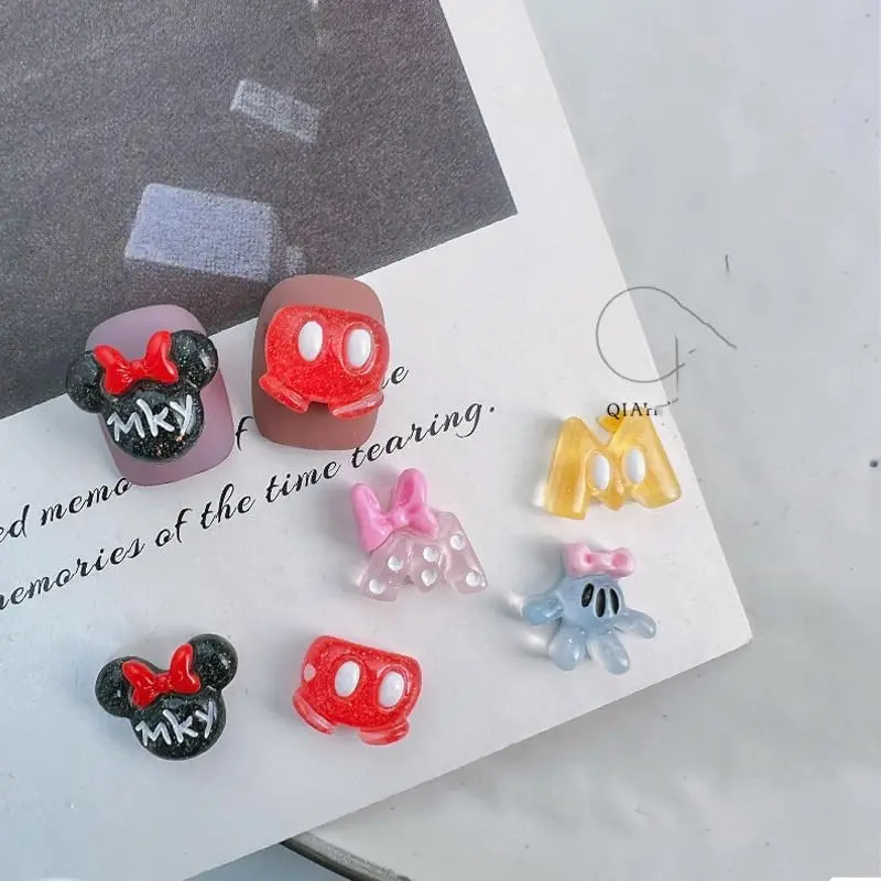 24 pcs Nail Art Charms, Miki Harz 3d Kawaii Nagel Charms, niedliche bling DIY Nägel Dekoration für Telefon, Nail Art Geschenk für Mädchen