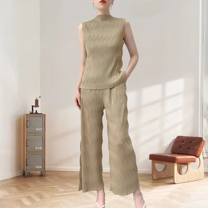 

Miyake Pleated T-shirt Plisse 2025 Summer Fold Tops Women Casual Slim Thin Pleat T-shirt High Neck Sleeveless Pleats Tank Tops