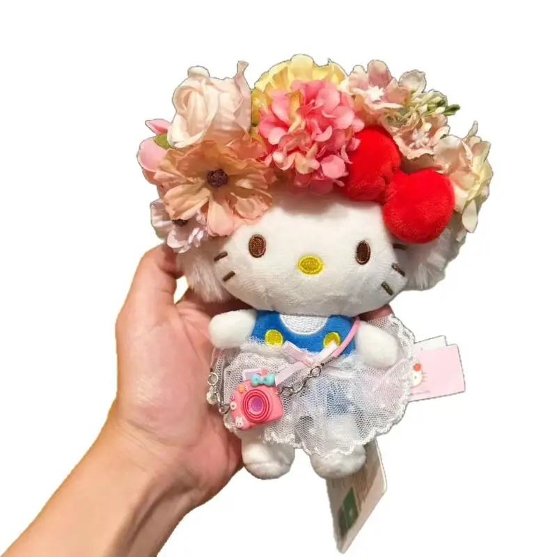 Spinka do włosów Sanrio Hello Kitty, opaska z kwiatami, kokarda, aparat fotograficzny, puszysta pluszowa lalka, breloczek, torba płócienna, dekoracja, prezent na Halloween dla dziewczynki
