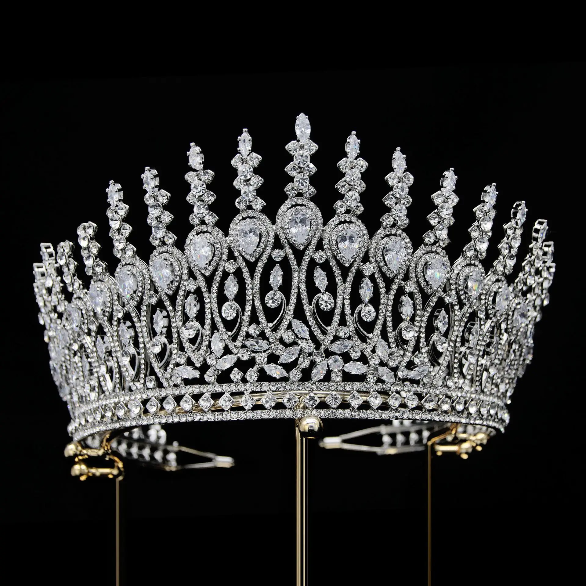 

Classic Jewelry Pageant Hair Accessories Elegant Tiaras Handmade Princess Bride Zircon Wedding Crown for Women