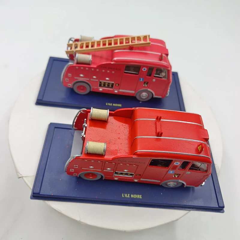 Have Flaws Diecast Alloy 1:43 The Adventures Of Tintin Red British Fire Truck Model -Ladder broken