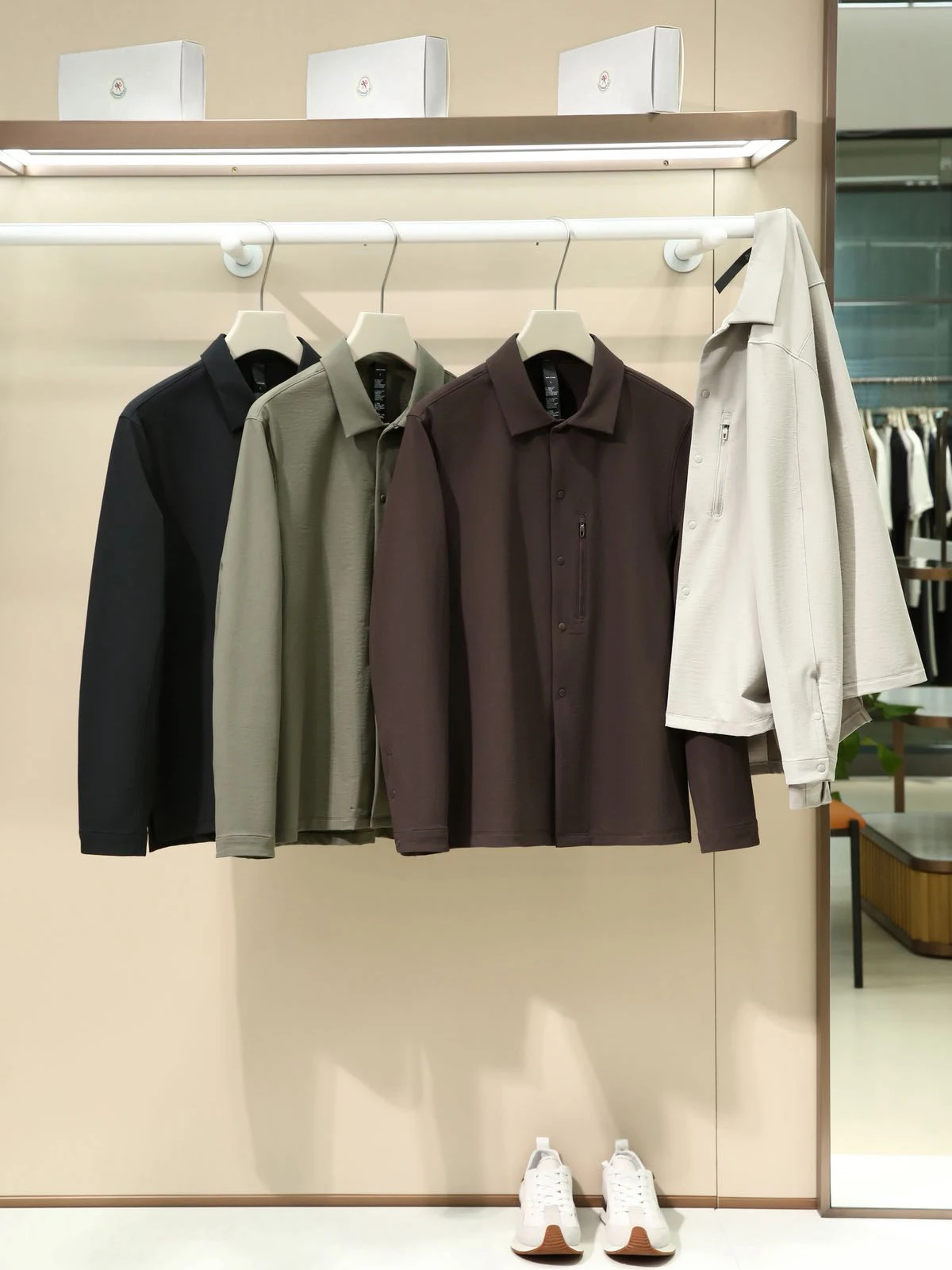 

Мужской легкий водонепроницаемый уличный Long Sve irt повседневный Sle американский функциональный дизайн ветрозащитный дышащий 2025 Earl...